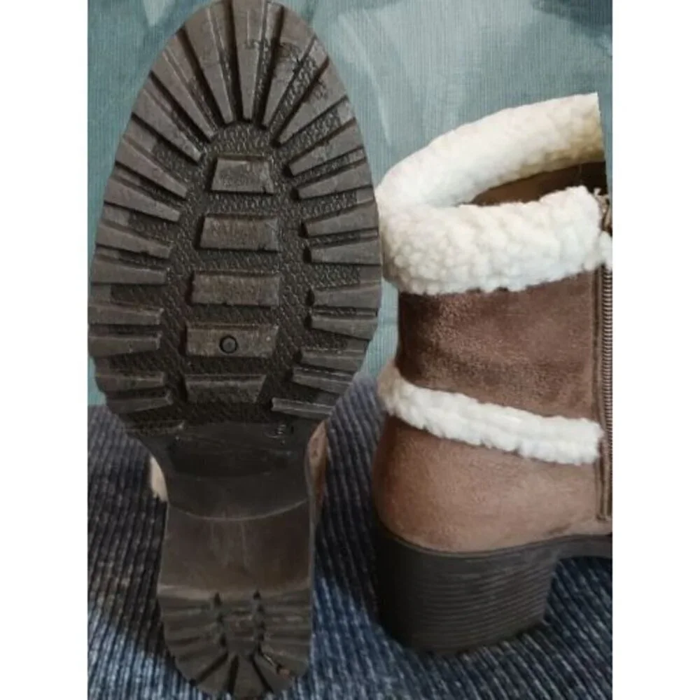 Olivia Miller Faux Sherpa Fur Lined Ankle Boots With Size 8 Brown Taupe Color